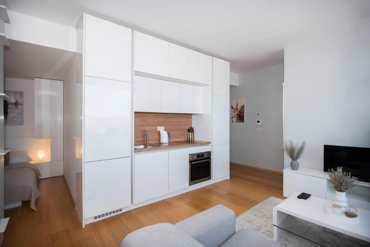 Luxury 1Bdrm On The 28Th Floor Apartment Bratislava Ngoại thất bức ảnh