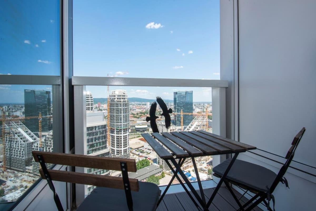 Luxury 1Bdrm On The 28Th Floor Apartment Bratislava Ngoại thất bức ảnh