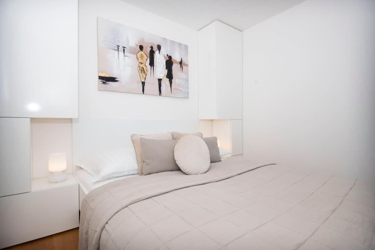 Luxury 1Bdrm On The 28Th Floor Apartment Bratislava Ngoại thất bức ảnh