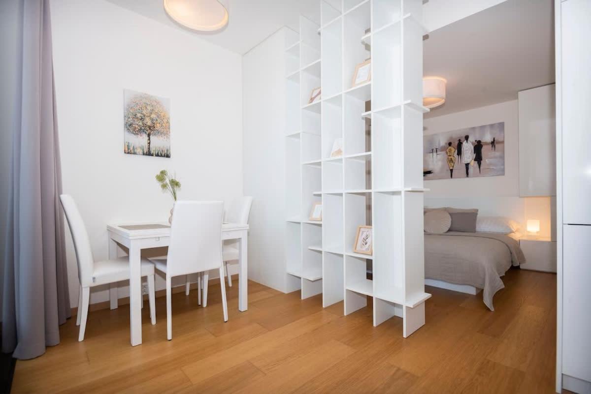 Luxury 1Bdrm On The 28Th Floor Apartment Bratislava Ngoại thất bức ảnh