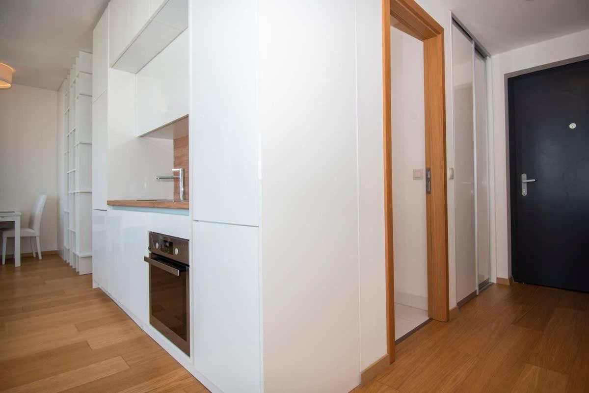 Luxury 1Bdrm On The 28Th Floor Apartment Bratislava Ngoại thất bức ảnh